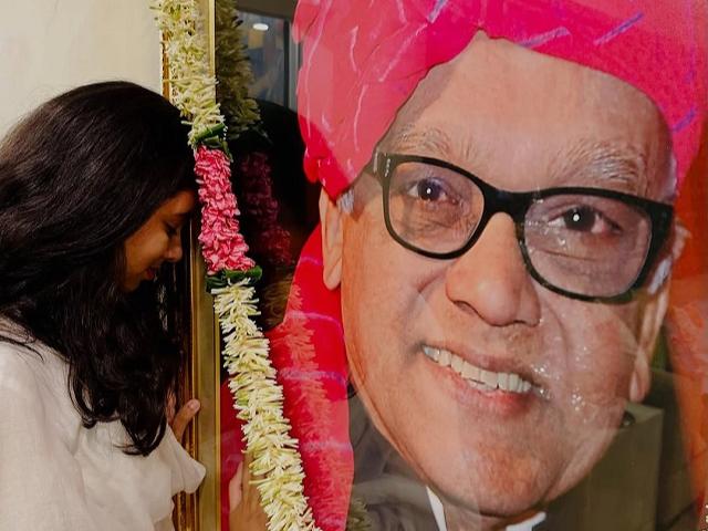 mumbai, Aishwarya Rai ,emotional remembering  