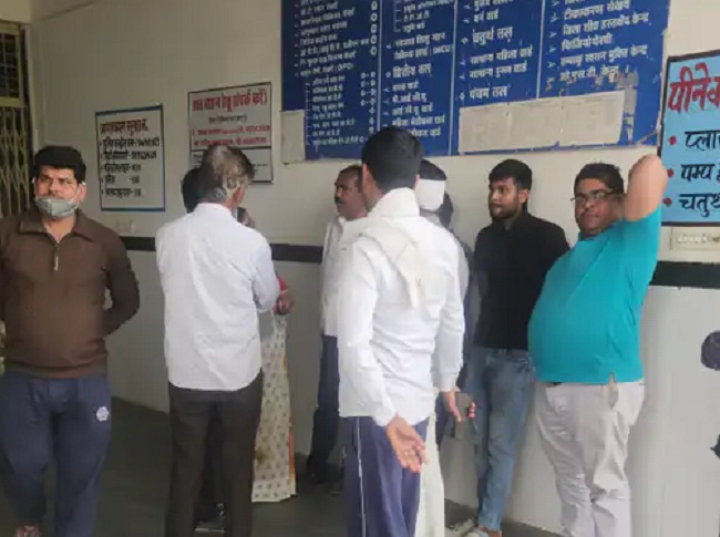 chatarpur,  person died,own car