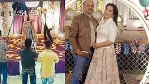 bareily, Husband dies, 25th anniversary