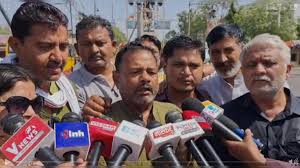 chatarpur, Congress workers , burn the effigy  