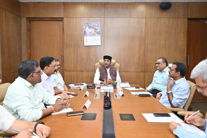 bhopal,   Minister Shah, Minister Sarang 