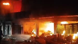 chatarpur, 12 shops burnt , ashes  