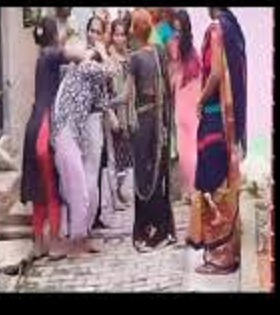 chatarpur,  dispute over filling water, fighting fiercely