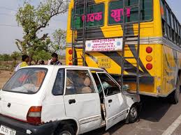 chatarpur, High speed car, rams into moving bus