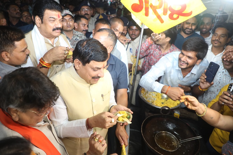 indore,Chief Minister ,Sarafa Bazar 