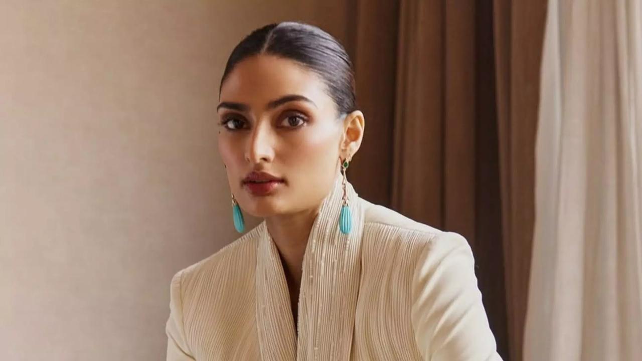 mumbai, Athiya Shetty , goodbye to Bollywood  