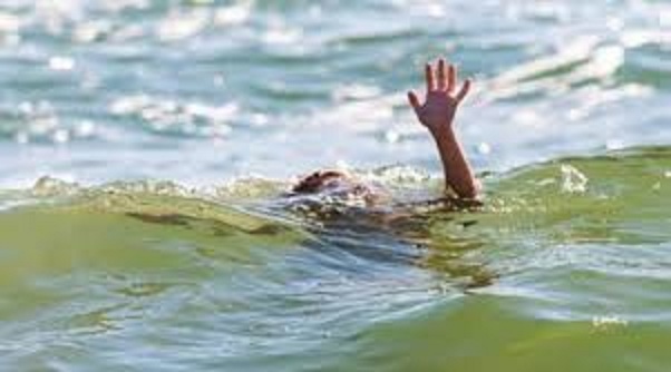 khandwa, young man died ,drowning
