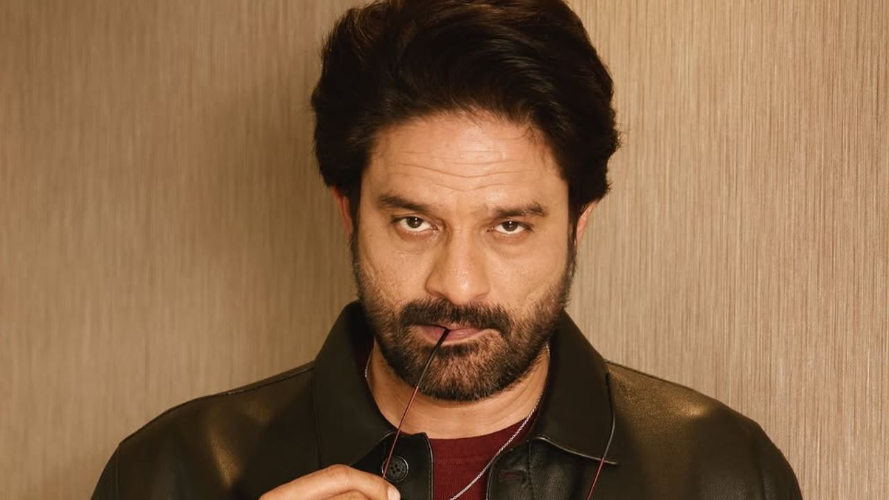 mumbai, Actor Jaideep Ahlawat , luxurious flat 