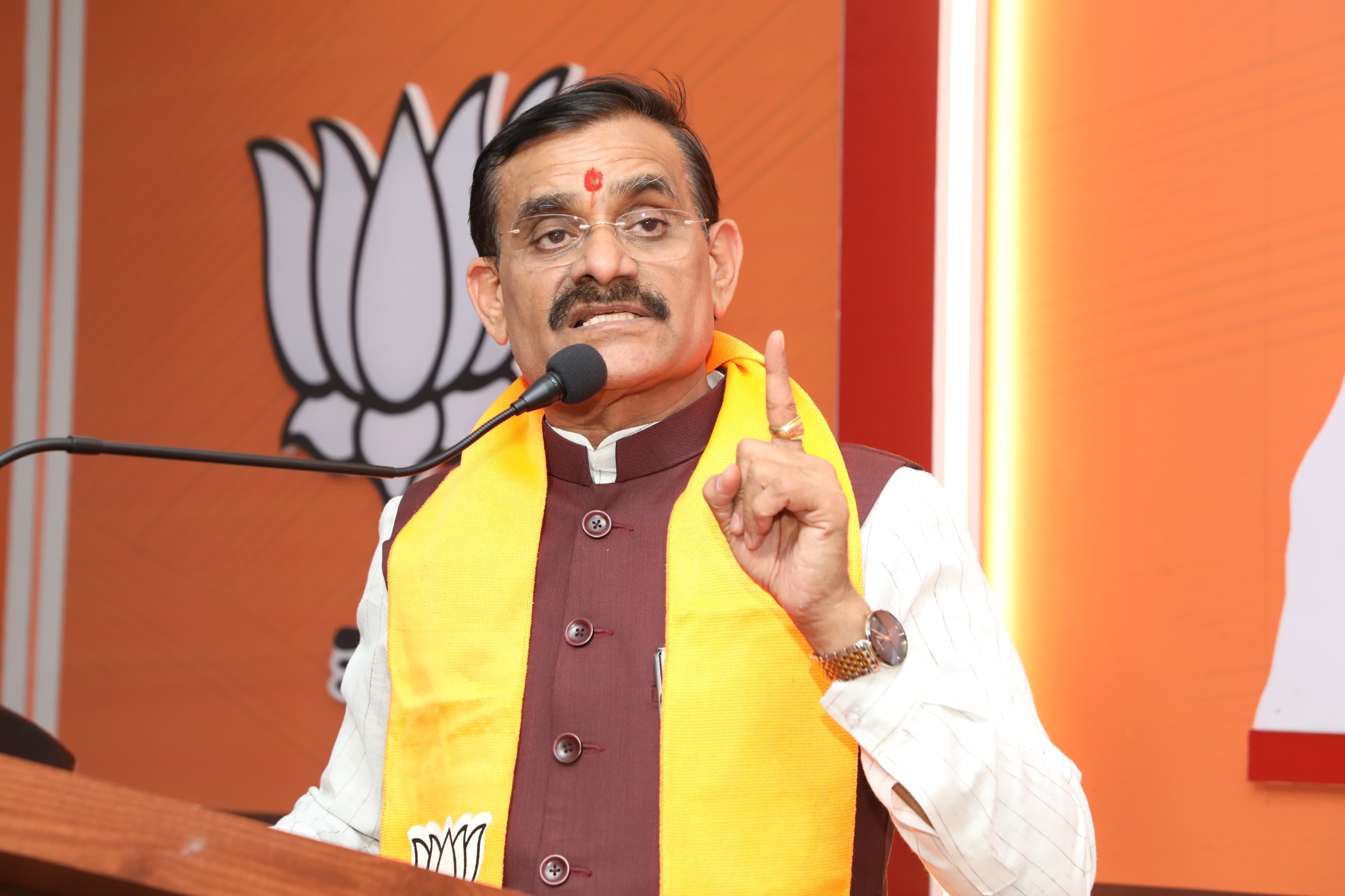 bhopal, Front workers , VD Sharma