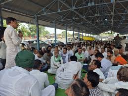 dewas, Farmers resentment, government