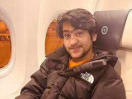 chatarpur,Pt. Dheerendra   Shastri, got trolled