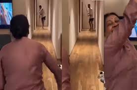 new delhi, Iyer clean bowled , his mother!