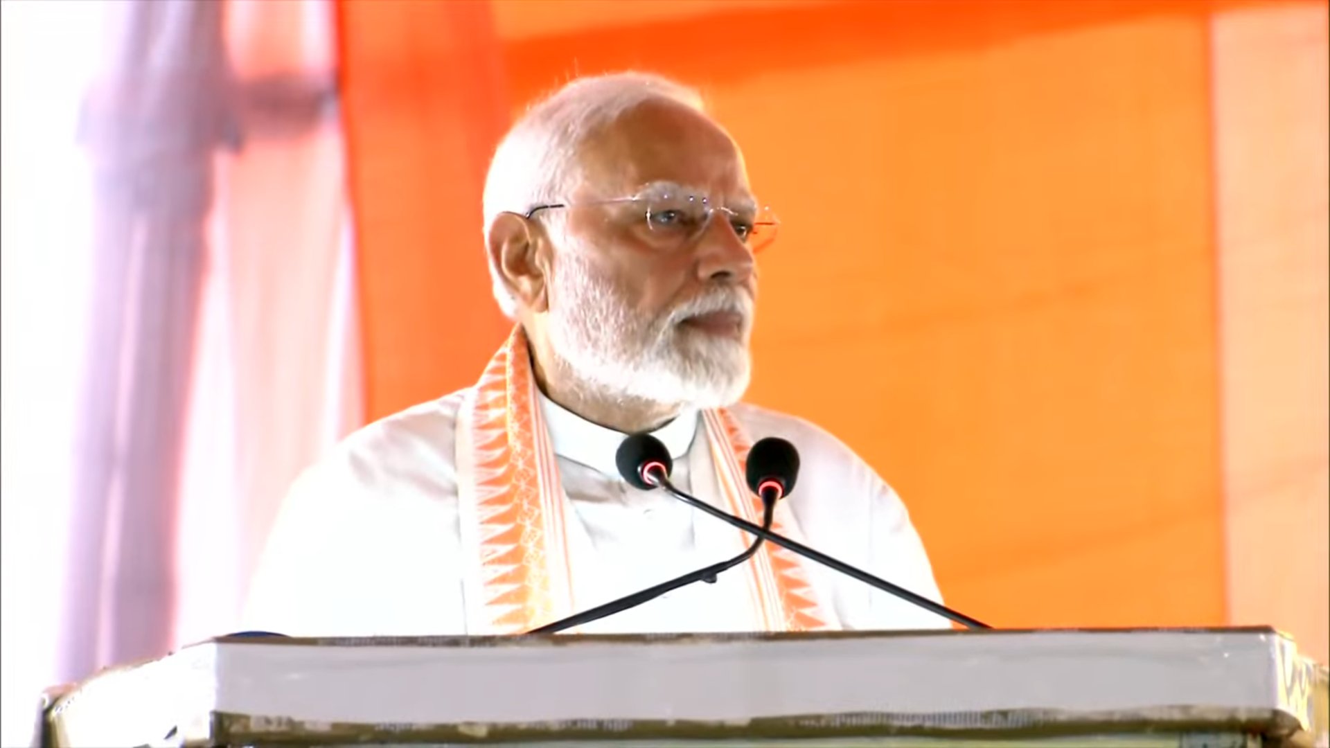 new delhi, Modi called Trinamool government, development of Bengal