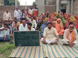 ashtha, Villagers on strike ,demanding road