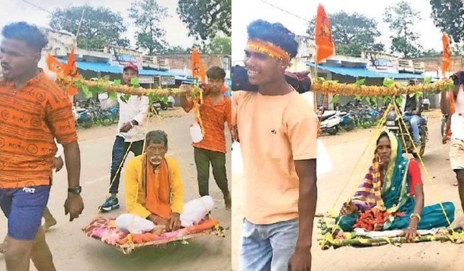 bhopal, Three sons carried, old parents  