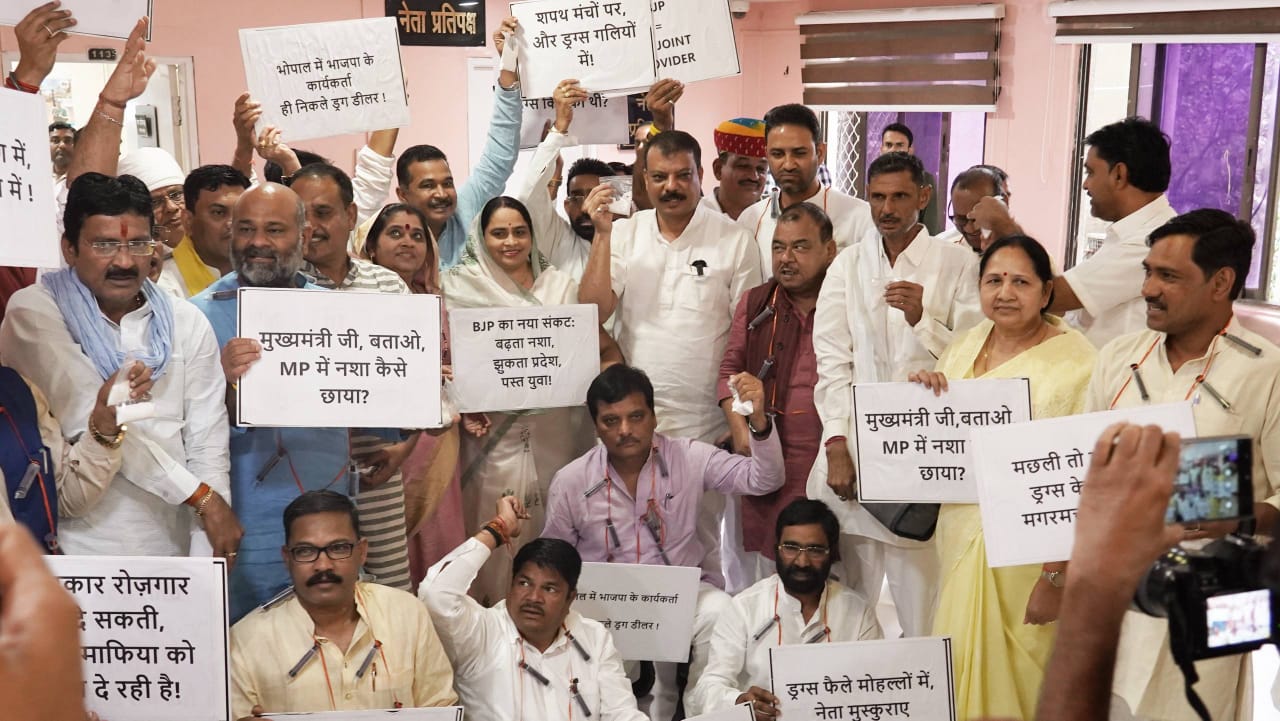 bhopal, Congress demonstrated , assembly