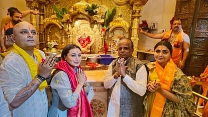 mumbai,Rani Mukerji ,reached Siddhivinayak temple  
