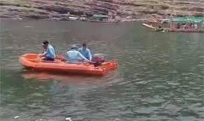 khandwa,   young man ,drowned in the river