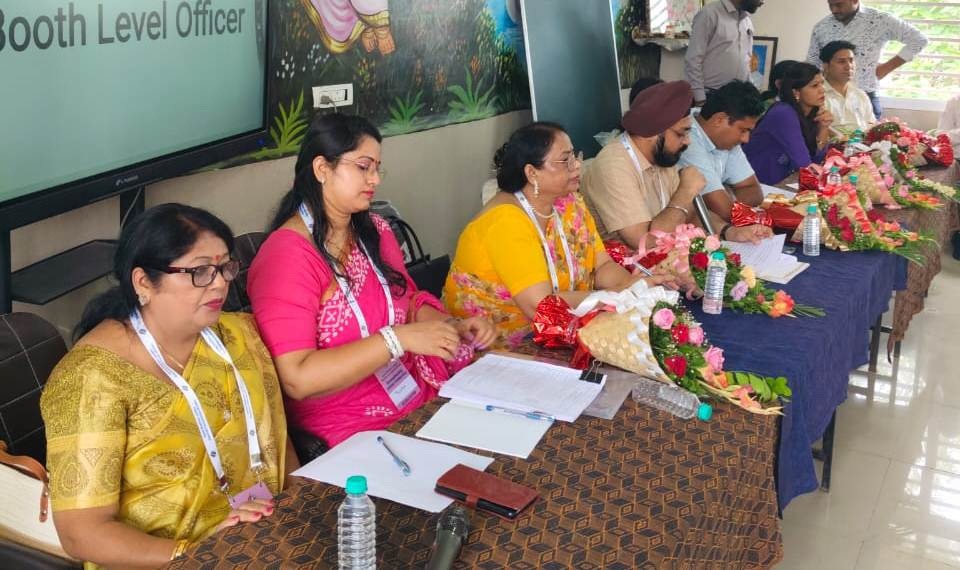 indore,   ten-member team , Election Commission  