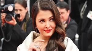 mumbai, Aishwarya Ra, court