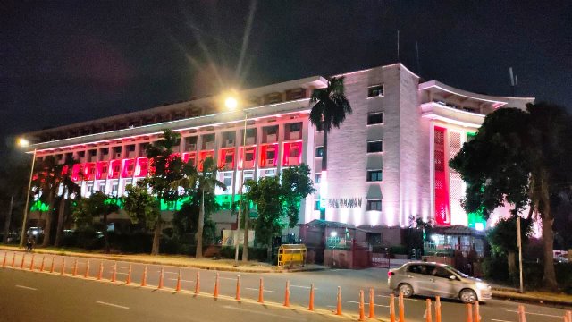 bhopal, Railways strict, social media