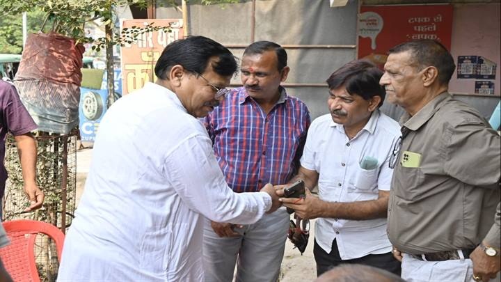 gwalior,  negligent in sewer cleaning,Energy Minister Tomar