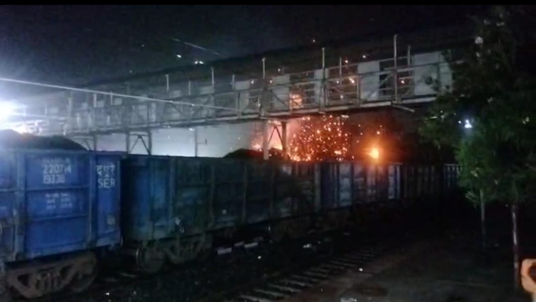 anuppur, Overloaded goods train , without inspection