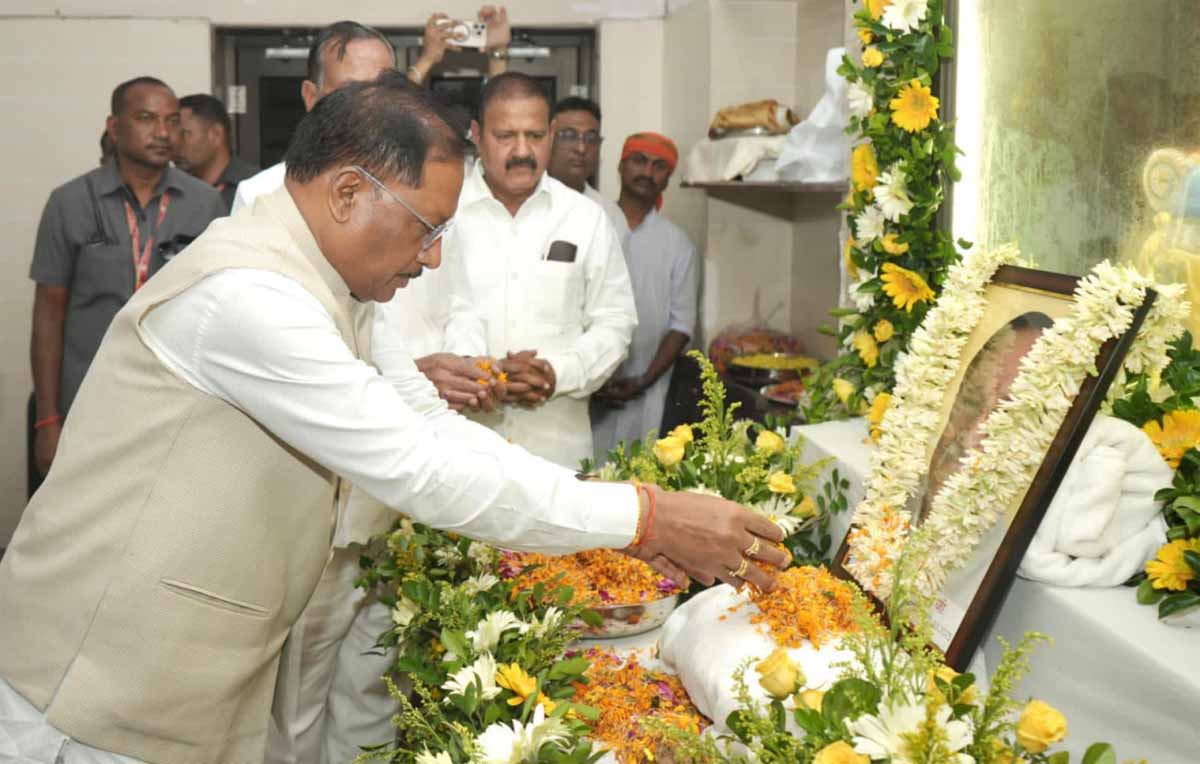raipur, Chief Minister Sai,  paid tribute
