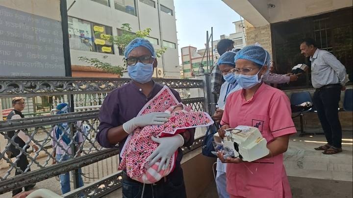 jabalpur, Three-day-old baby girl ,air ambulance