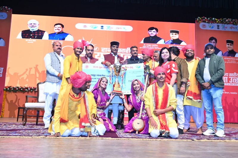 bhopal, Youth play ,Minister Sarang