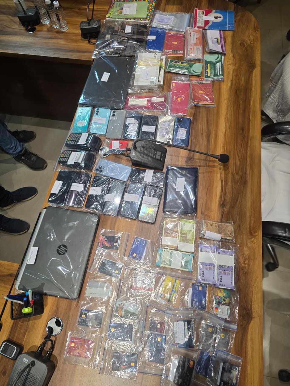 bhopal, Police busted , cyber robbery  