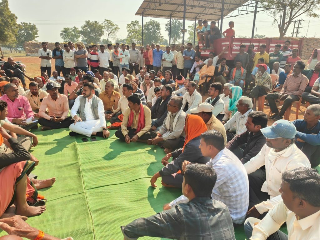  Chhattisgrah , Farmers,  angry , irregular , deductions ,  paddy,  procurement , centres