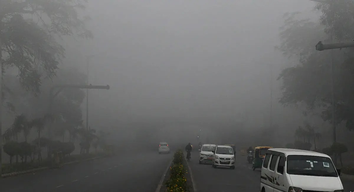  Bhopal , Dense fog ,disrupts normal life,  visibility , 20 metres