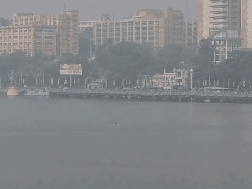 India ,Severe cold , dense fog,  lash  country, affecting ,normal life