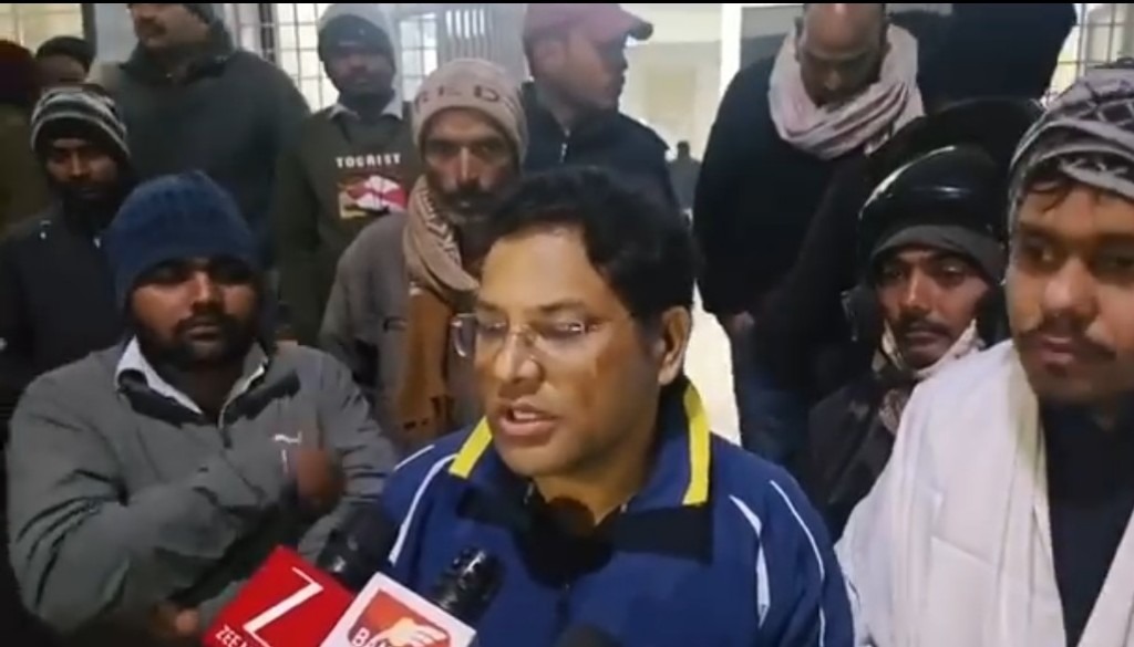 Singrauli ,Congress state spokesperson, attacked inside, his house