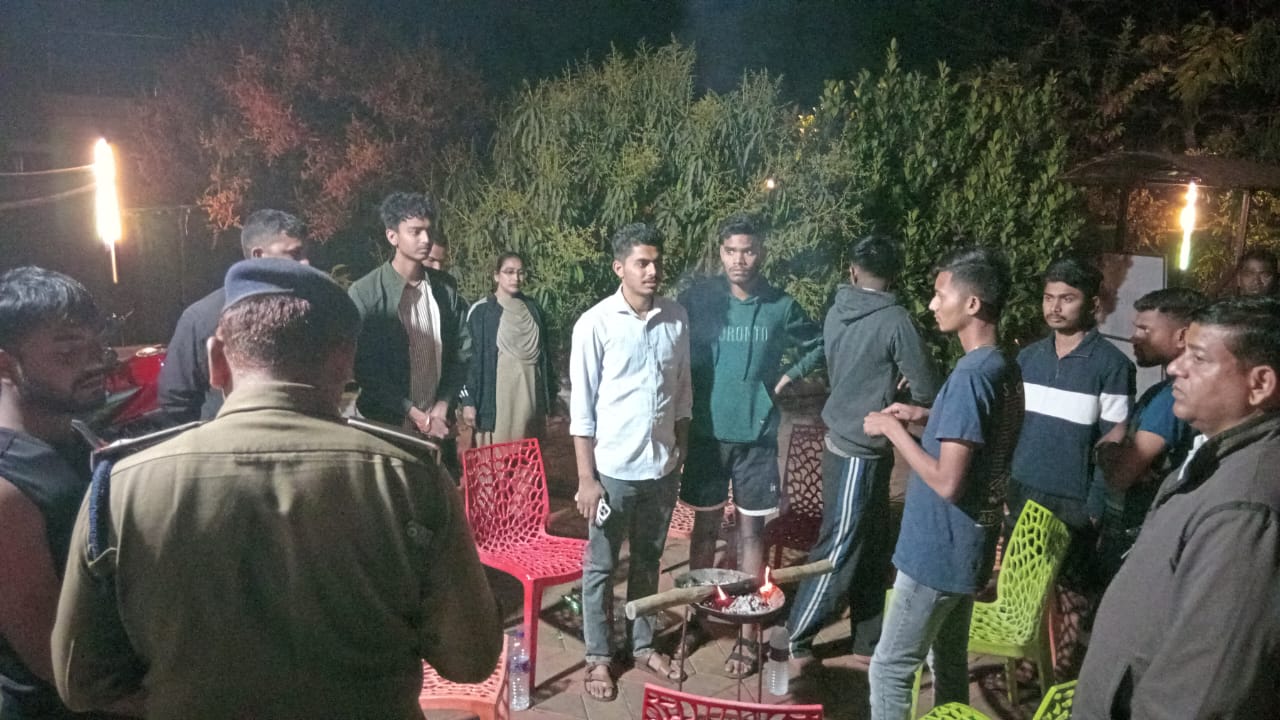 Rajnandgaon.Police conduct ,intensive raids,Mangata area, strict action ,against illegal liquor