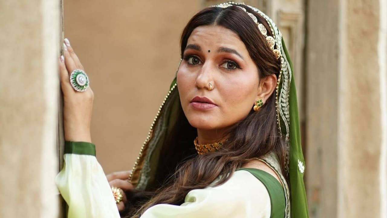 Sapna Choudhary, influencer Adnan Khan, fight on 