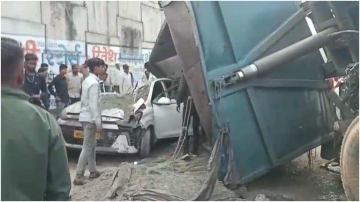  Jabalpur,accident ,Jabalpur-Bhopal highway, Hiva ,car from overbridge, 2 killed