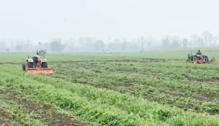 Farmers,anger in Khatima, Mahapanchayat over crop loss