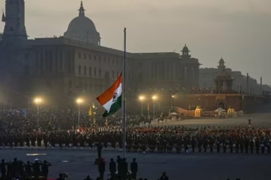  central government issued new guidelines: Vande Mataram, played before,national anthem.