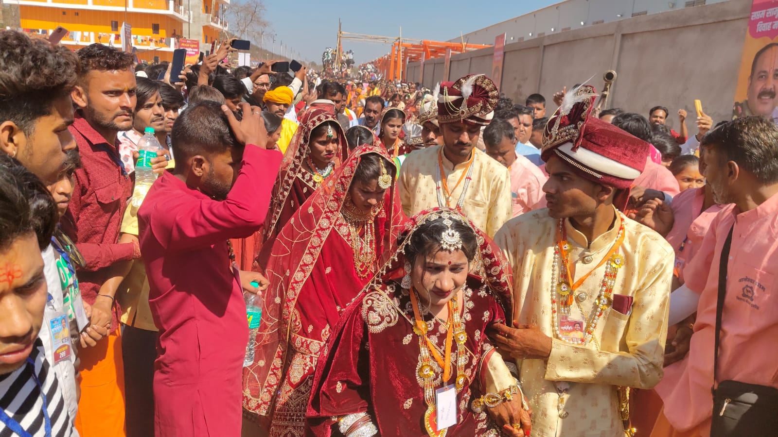 Mass marriage, 305 poor girls ,took place,Shivratri , Bageshwar Dham.