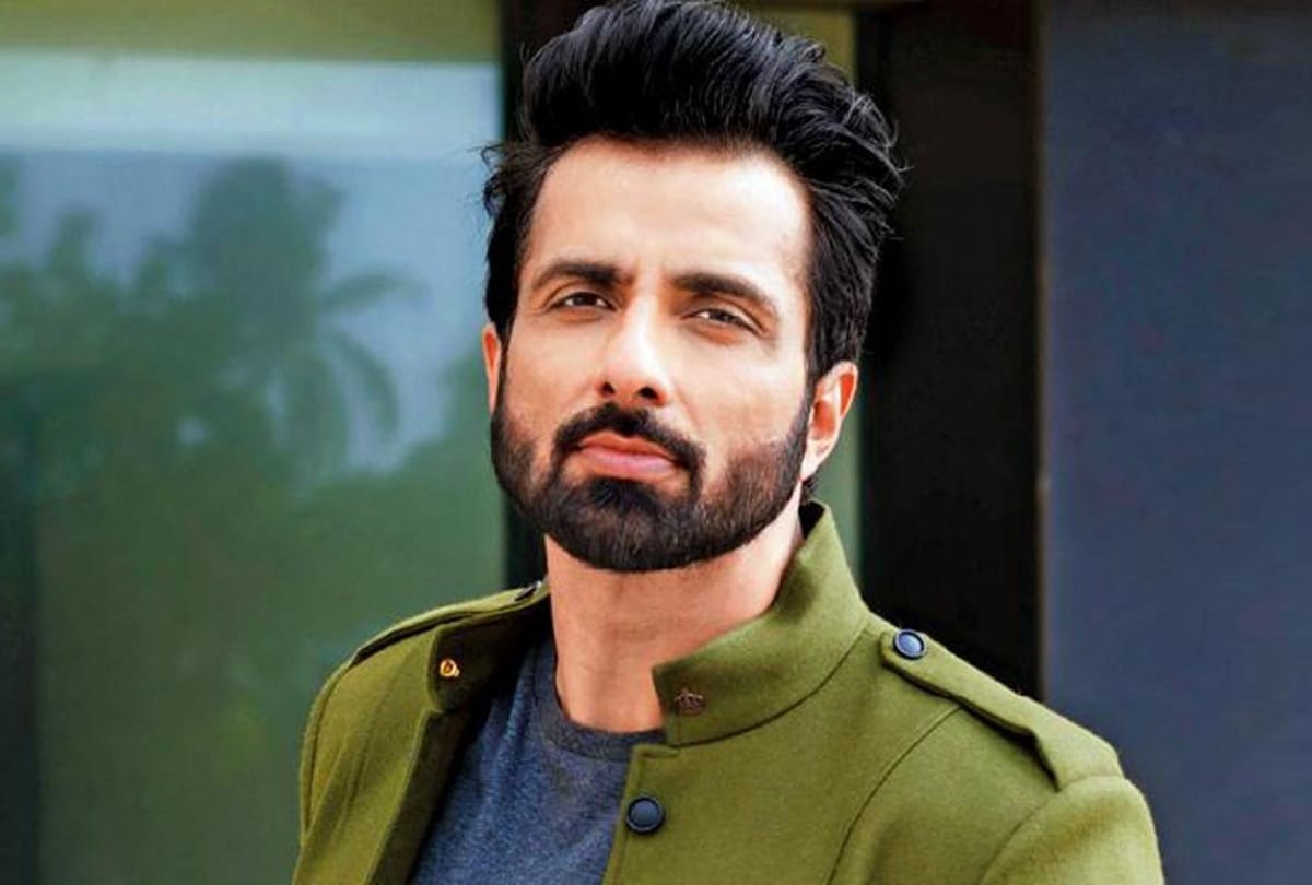 Sonu Sood once again becomes a 