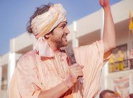 Holi was celebrated with devotion,enthusiasm in Bageshwar Dham.