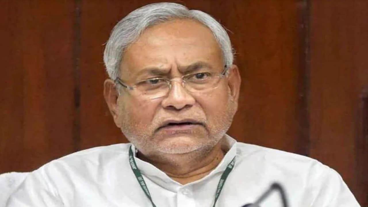 Nitish,adamant ,decision,Rajya Sabha; his family tried to convince him all night ,did not agree.