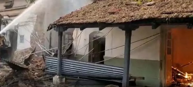 Massive fire,Balodabazar tehsil office, administration saves important records