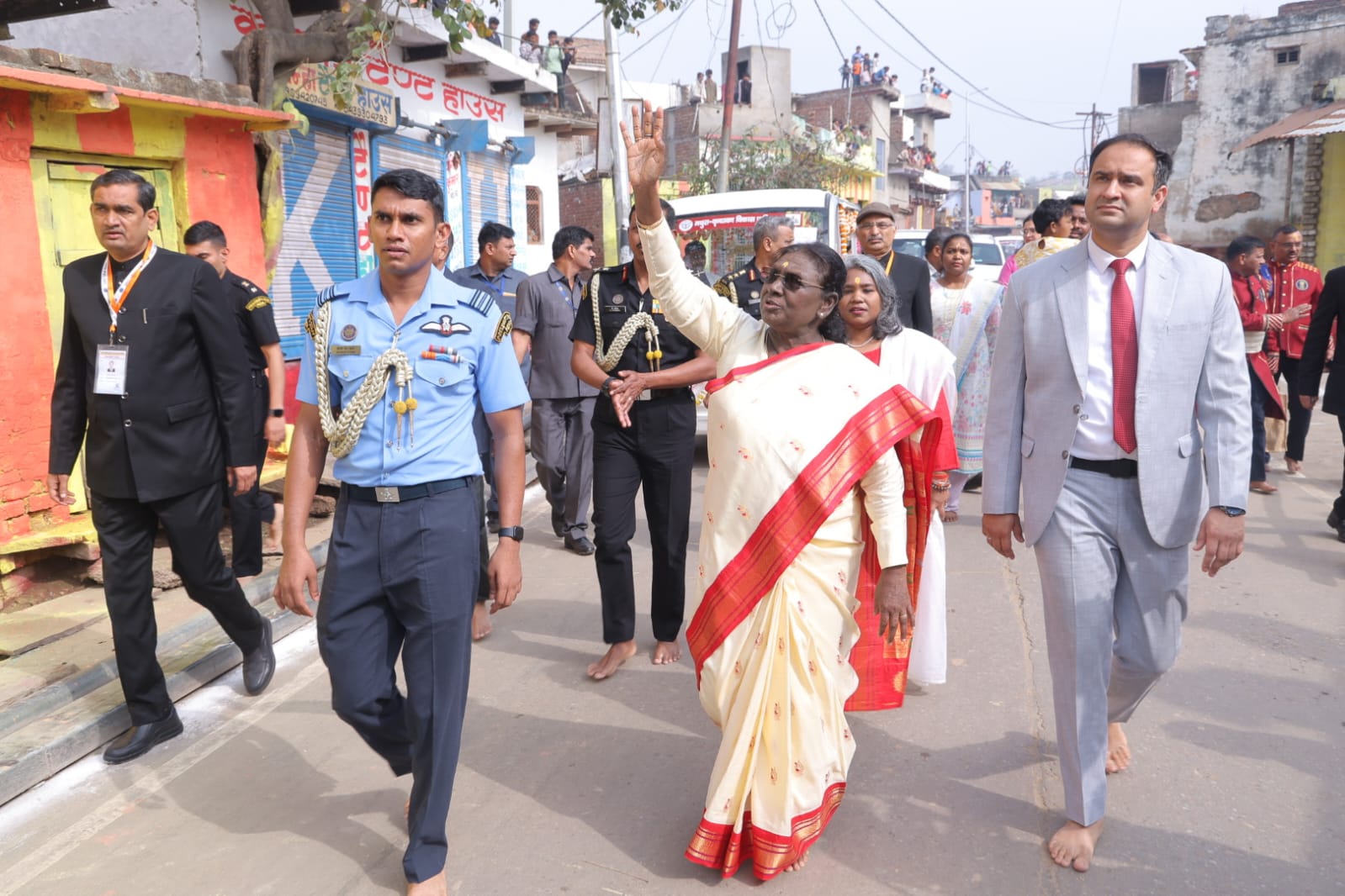 President Draupadi Murmu visited Giriraj Ji and started the Saptakoshi Parikrama.