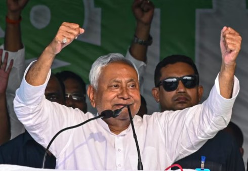 Nitish Kumar resigns from Legislative Council, retains Chief Minister post