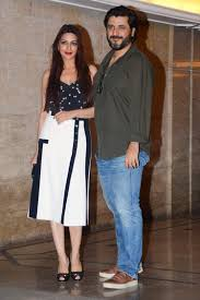 Sonali Bendre ,d Goldie Behl, embroiled, land dispute