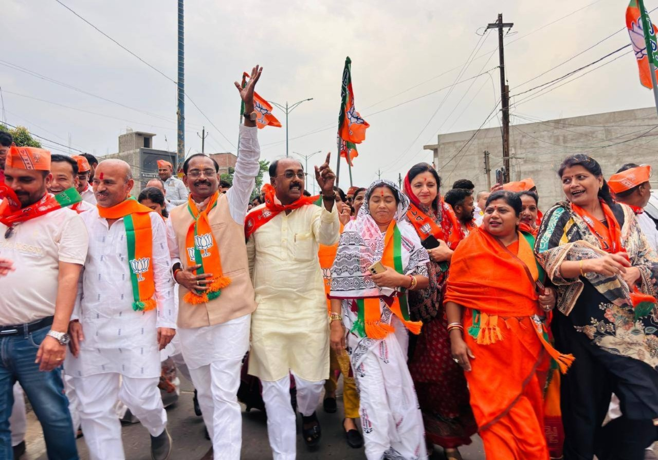  BJP workers celebrated , victory , three states , Singrauli