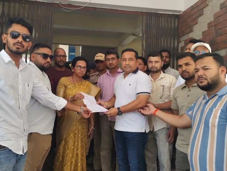 Khatima , dumping zone controversy: Congress protests, meat, Shani temple